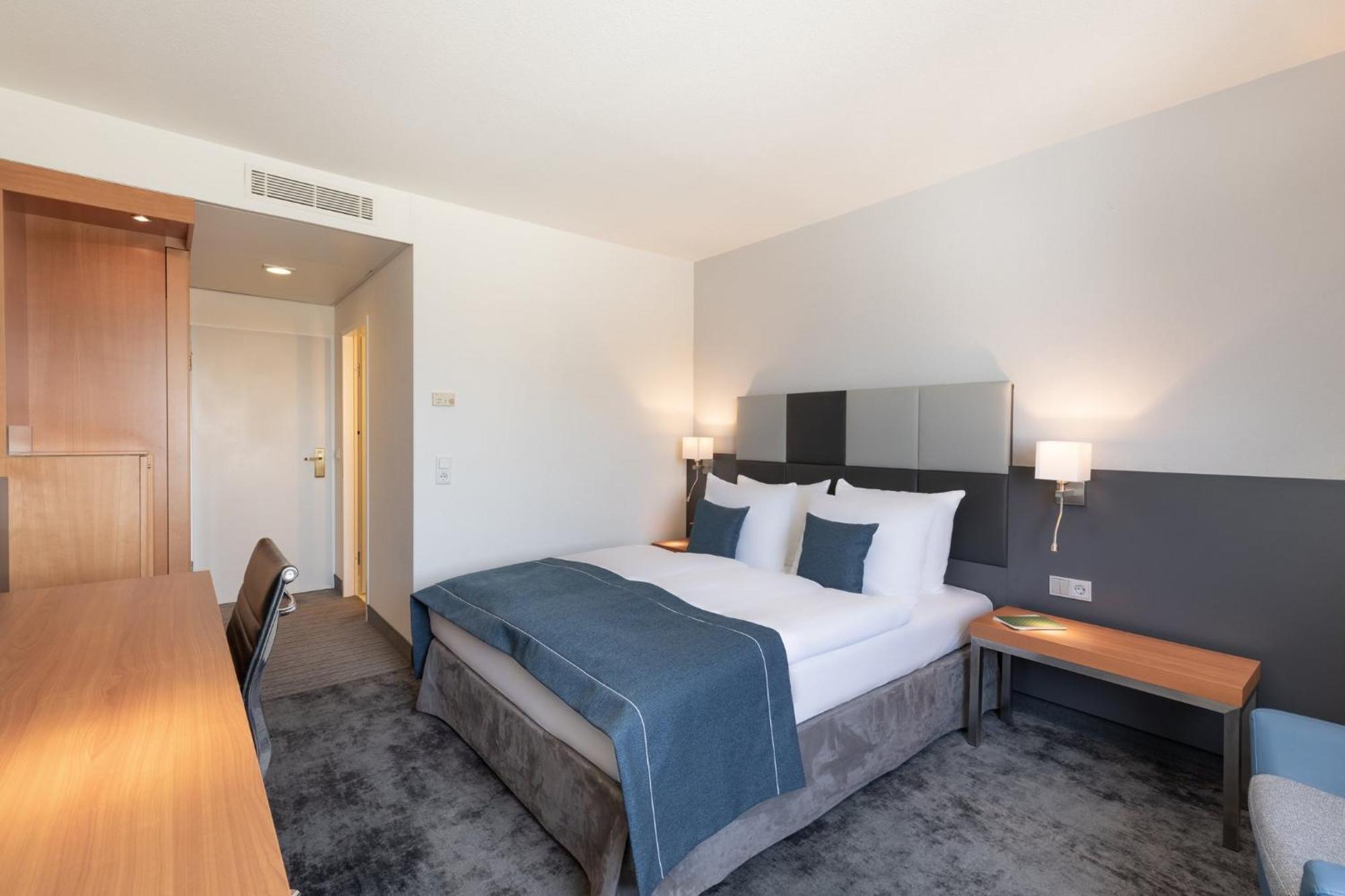 Garner Hotel Ruesselsheim By Ihg Extérieur photo